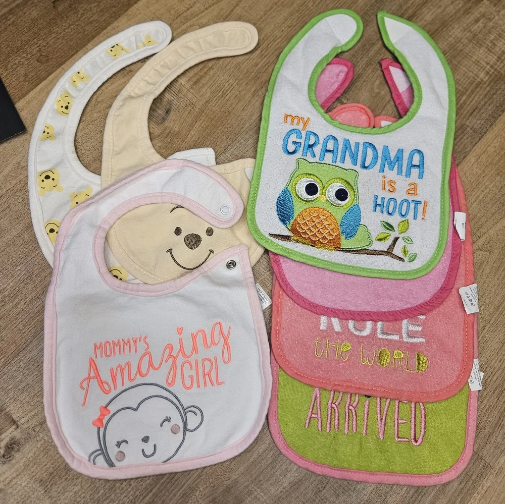 Bundle of 7 baby bibs